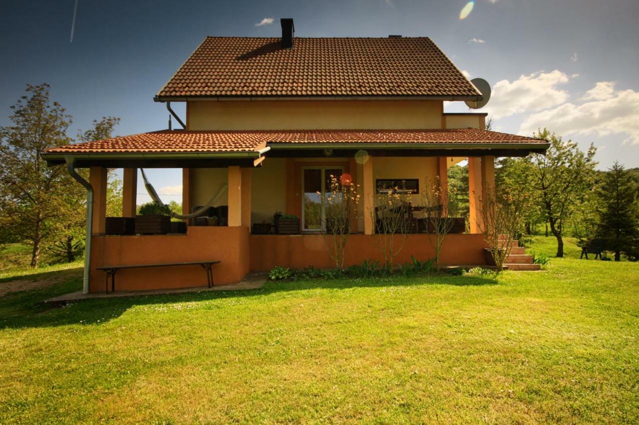 Charly'S Apartment Smoljanac Exterior photo